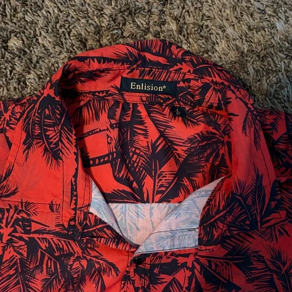 Red Palm Tree Print Shirt - Picture 2 of 2